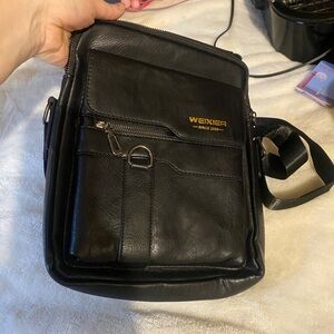 Weixier Black Leather Messenger Bag for Men